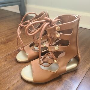 NEW Michael Kors Gladiator Sandals - 9